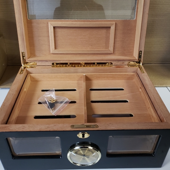 Humidor - Picture 4 of 6
